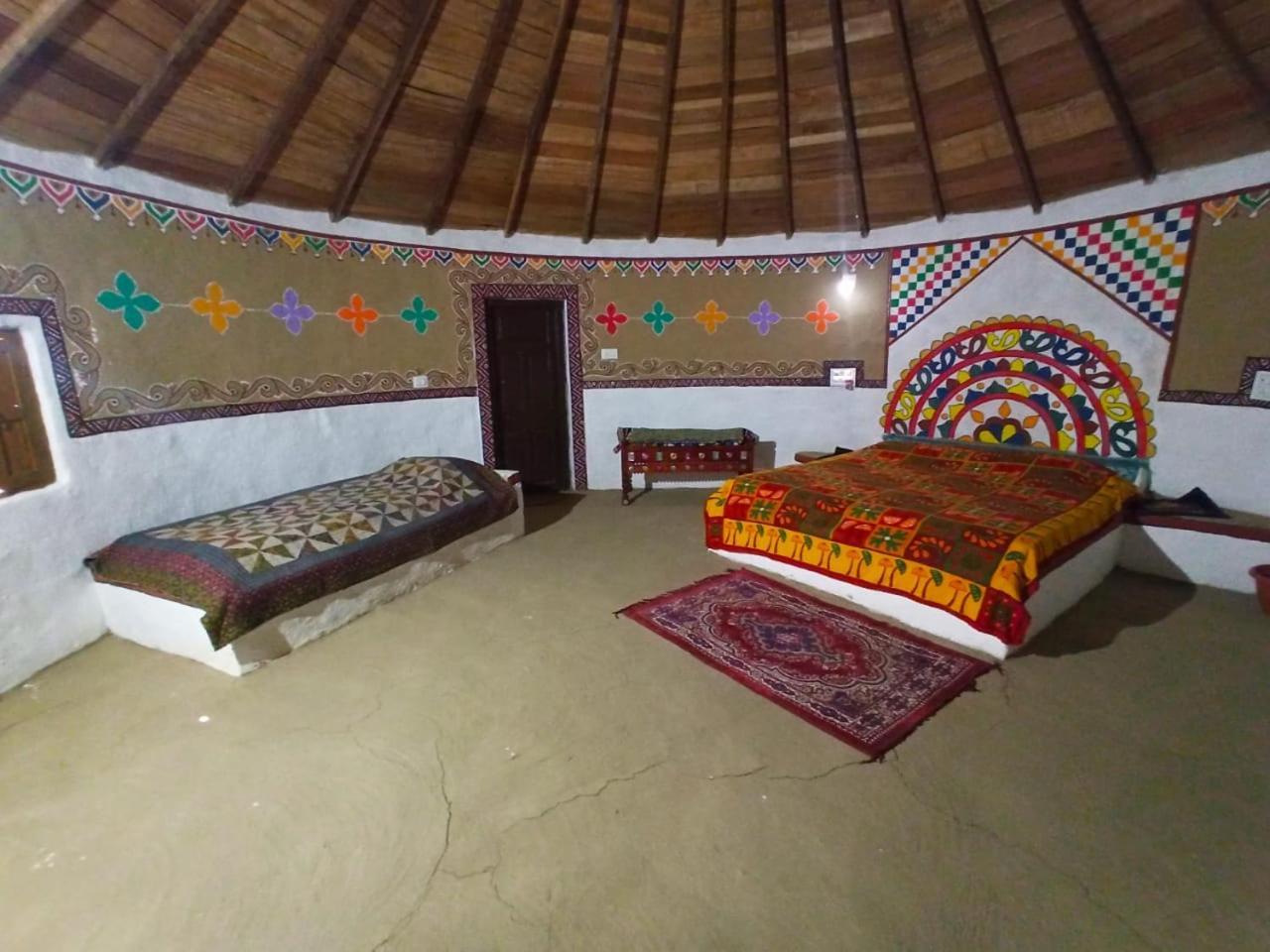 Banni Village Resort - Rann Of Kutch Bherandiāla Exterior foto
